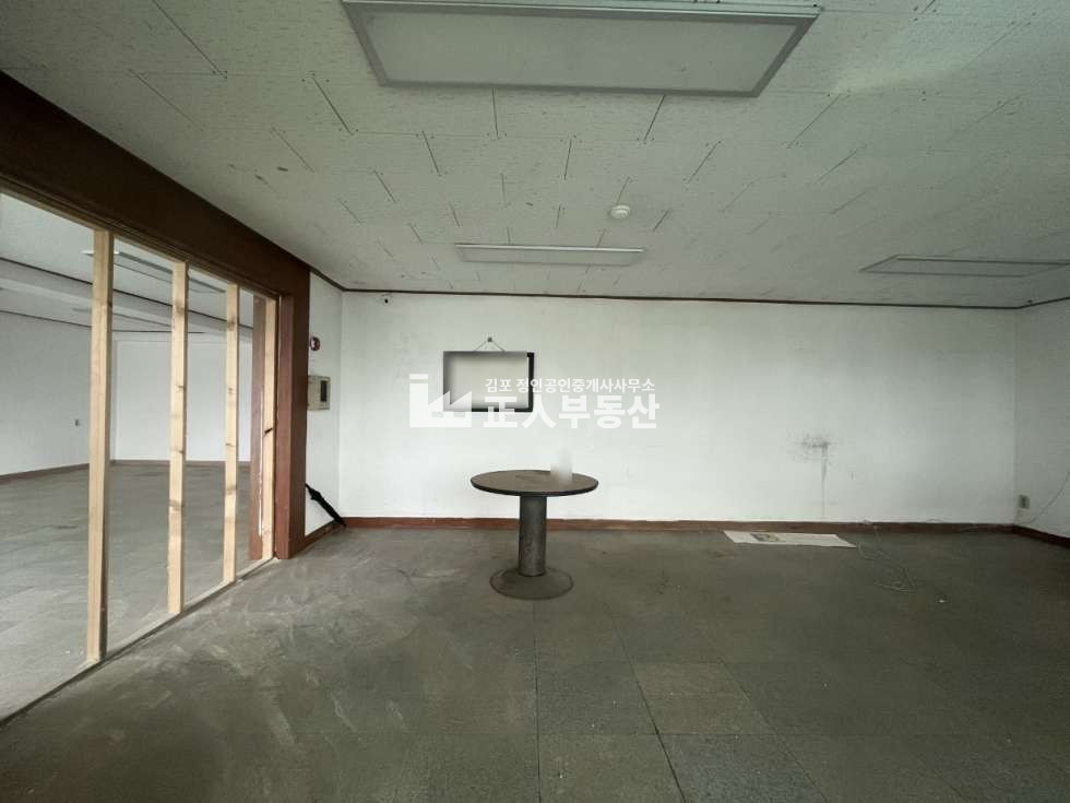 경기 김포시 대곶면 대명리 대곶 4차선변위치 넓은마당 대지400평 활용도 좋음 창고 및 사무실추천 월세 매물번호 11066 사진 11